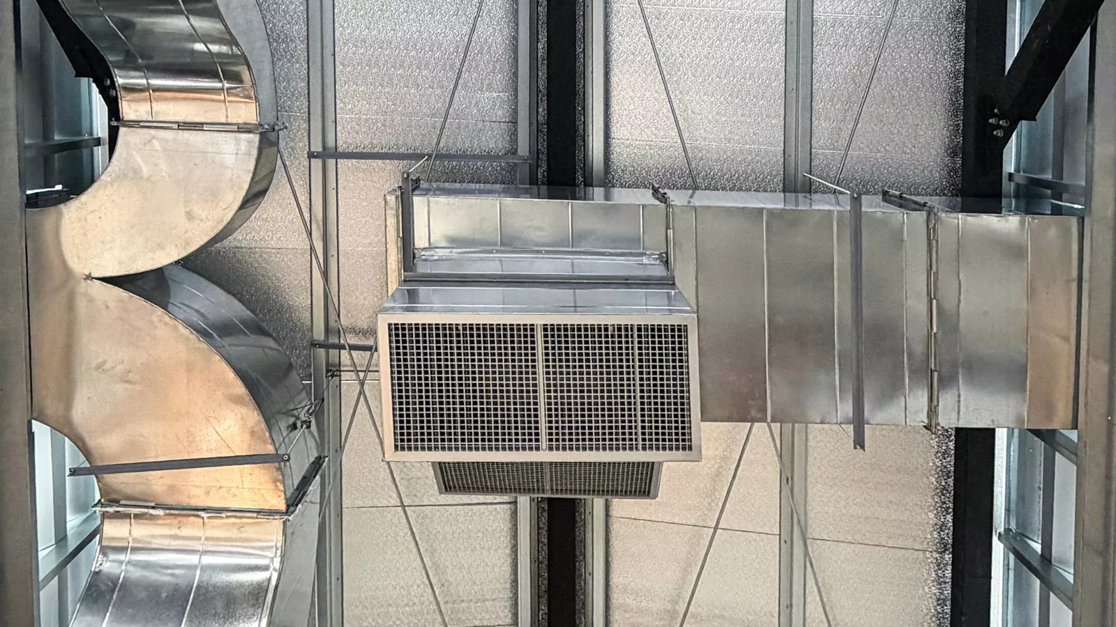 Coordinated piping, and electrical systems in a commercial building